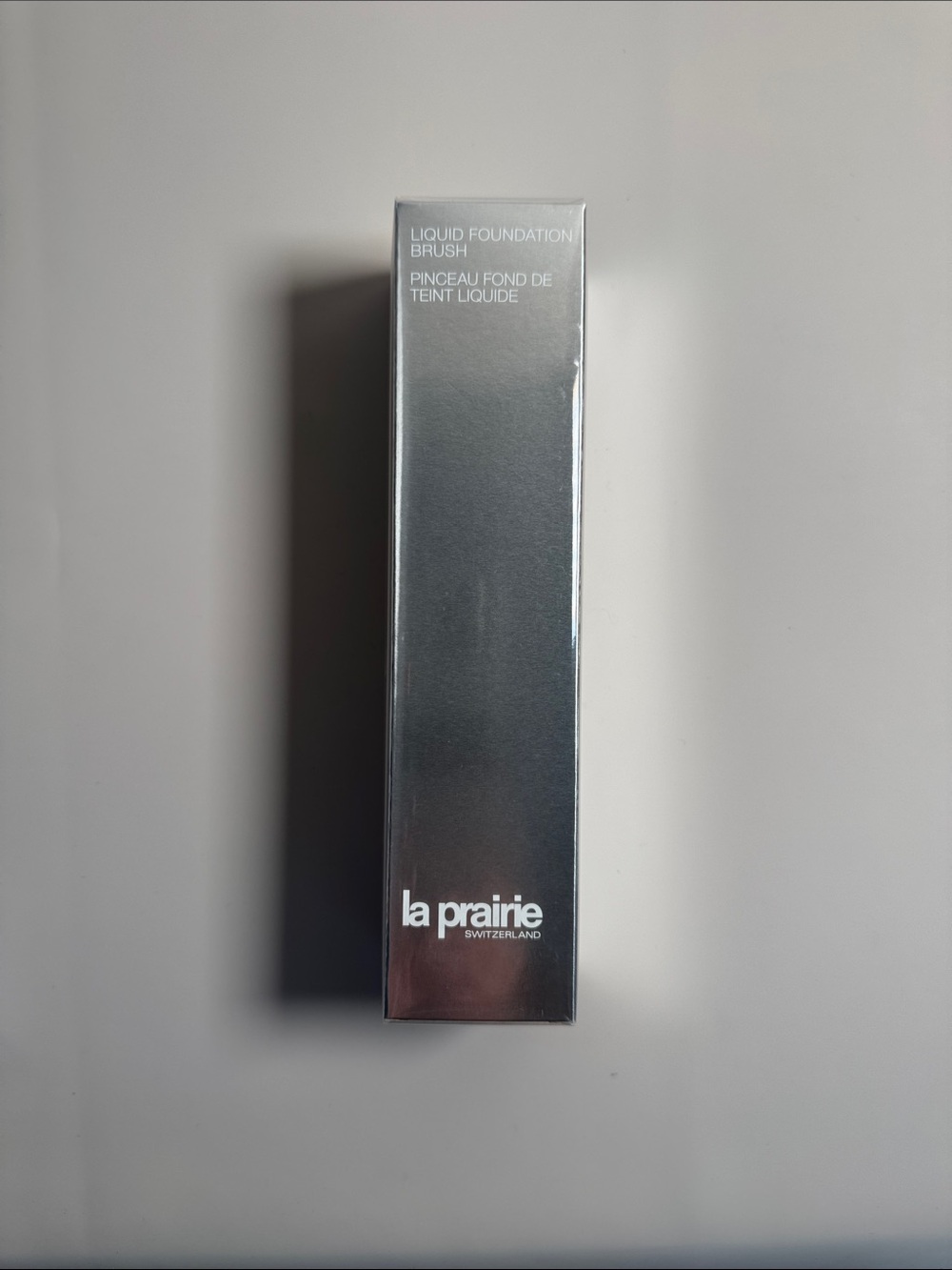 LA PRAIRIE LIQUID FOUNDATION BRUSH *New in sealed box*